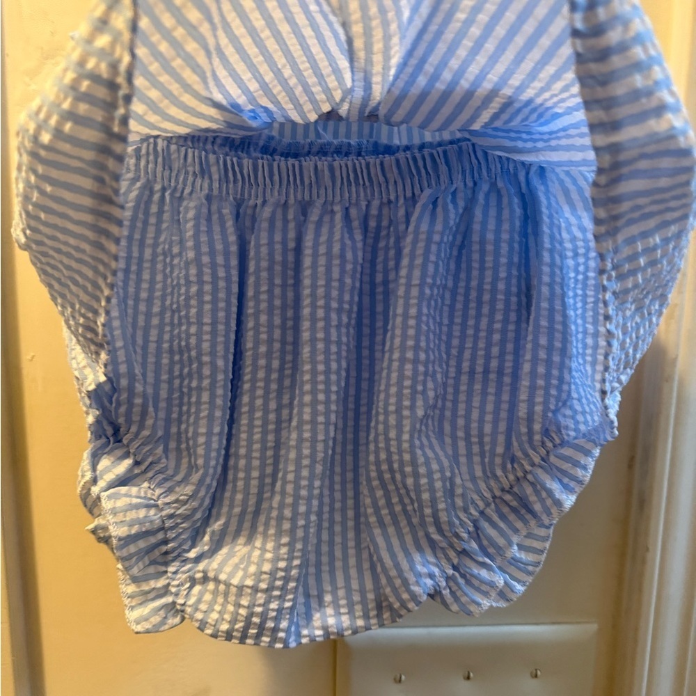 New Seersucker Bow Diaper Set - Picture 6 of 9